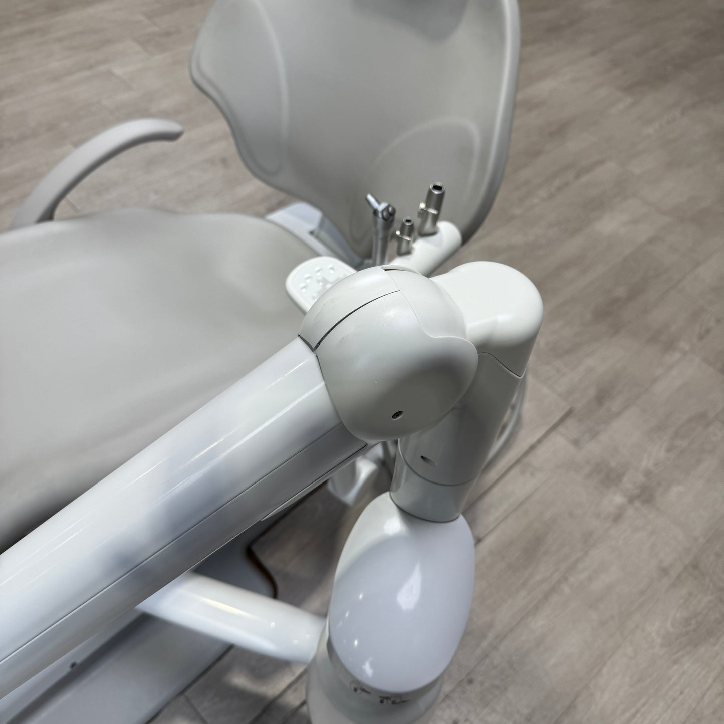 A‑dec 511R/532R Dental Chair Package