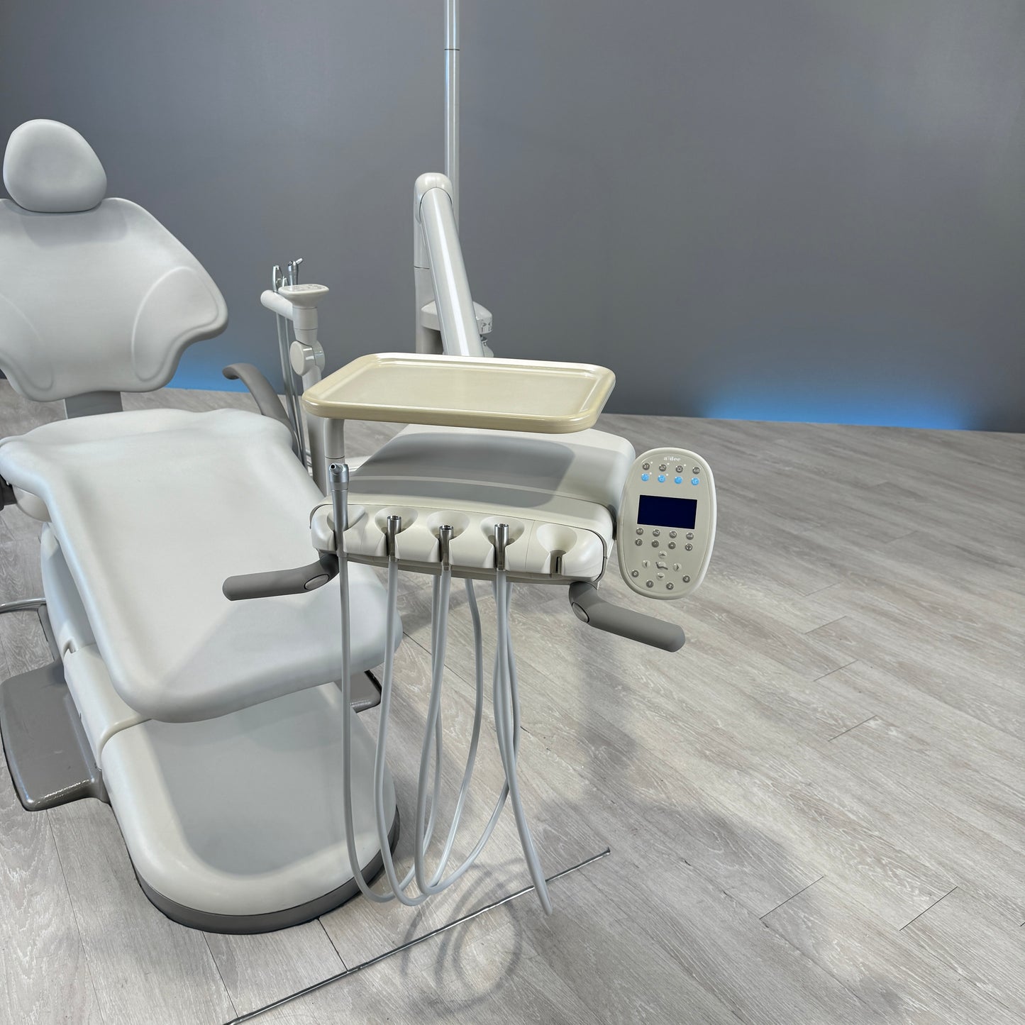 A-dec 511R/532R Dental Chair Package