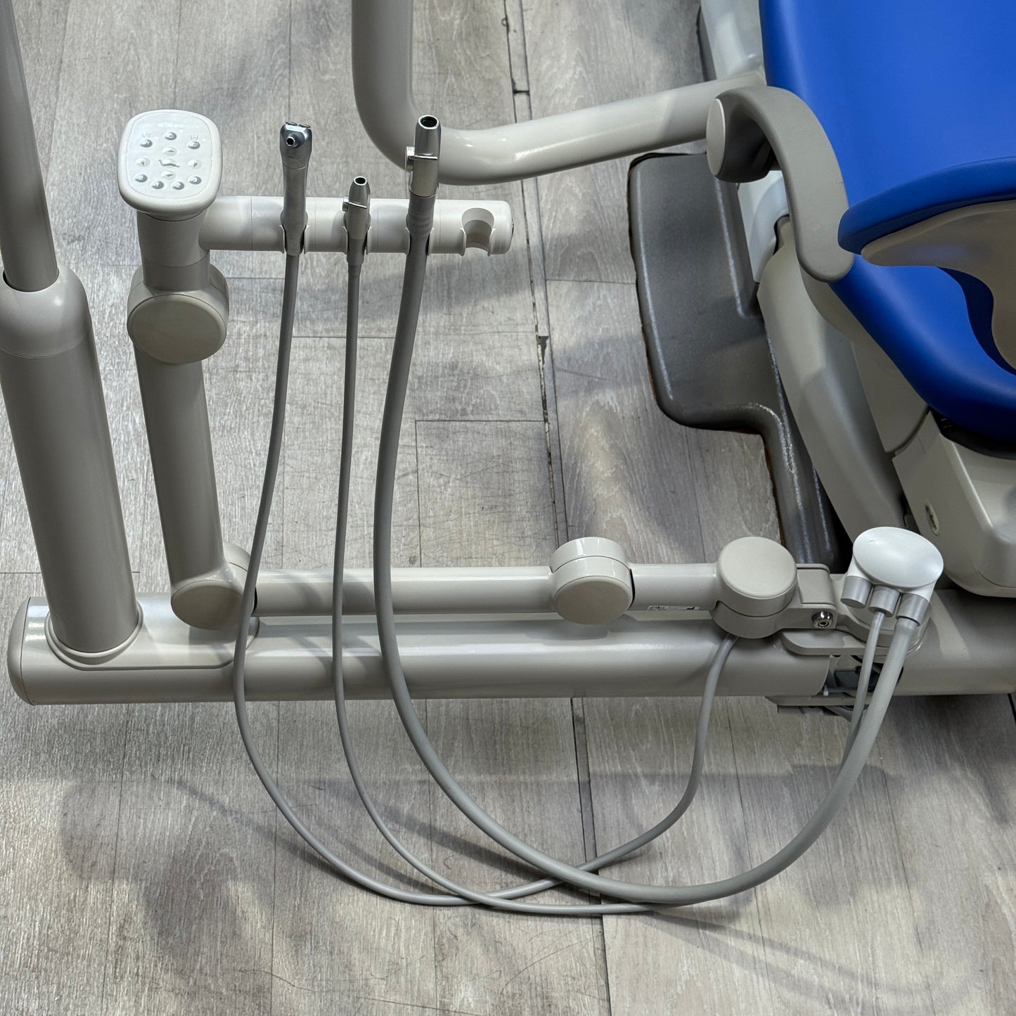 A‑dec 511R/532R Dental Chair Package