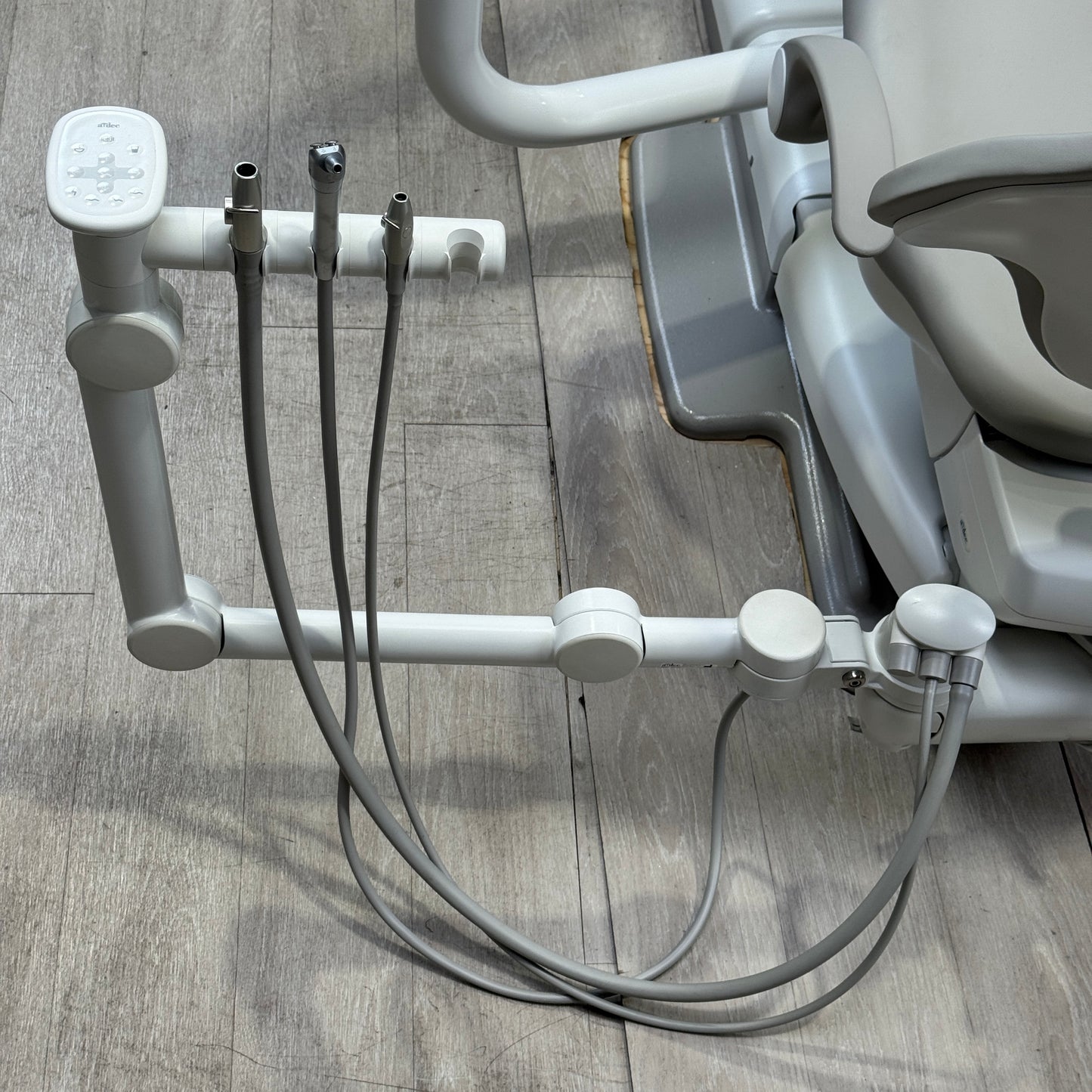 Ensemble chaise dentaire A‑dec 511R/532R