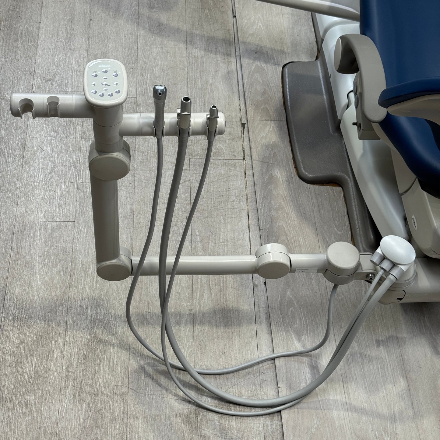 Ensemble chaise dentaire A‑dec 511R/532R