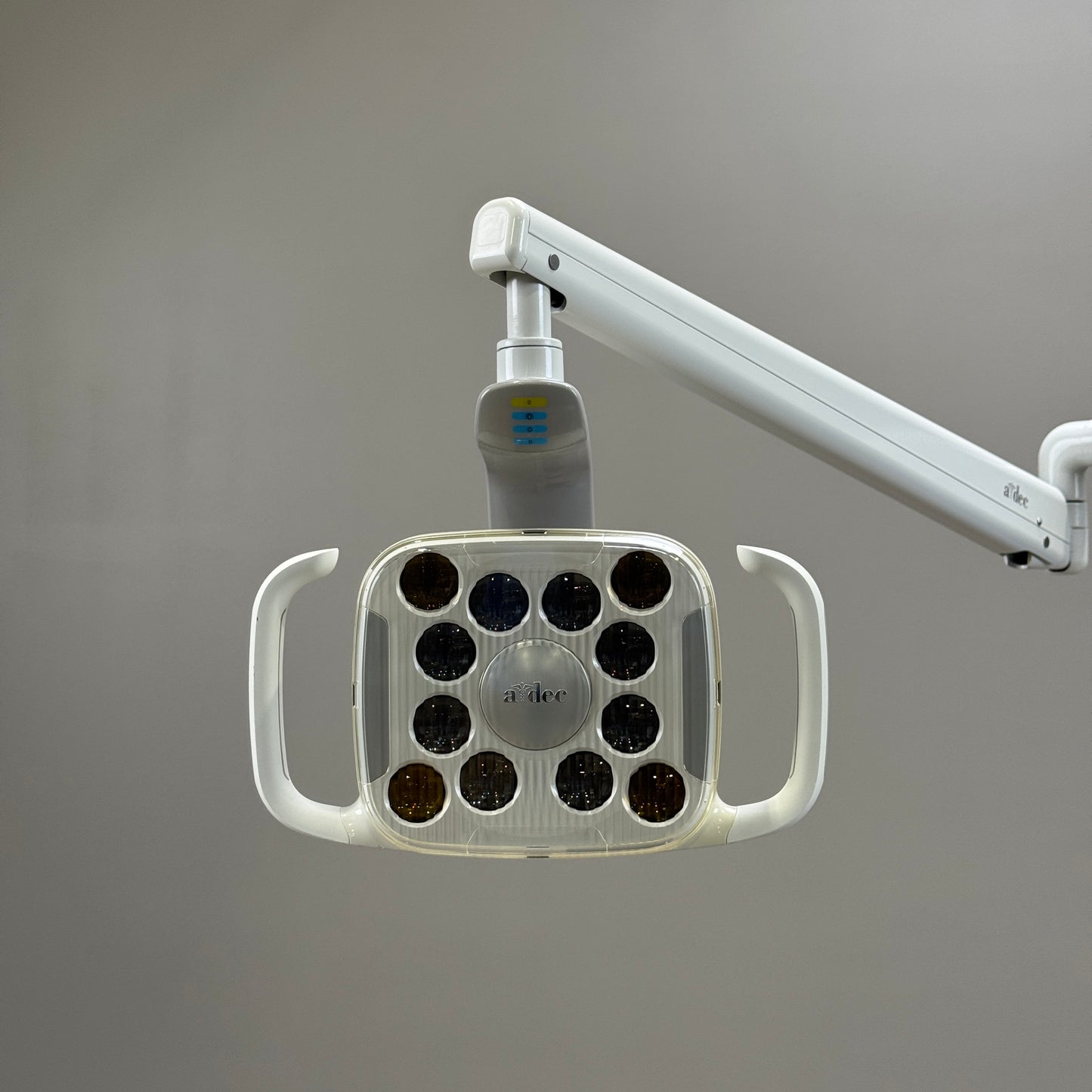 Ensemble chaise dentaire A‑dec 511R/332R