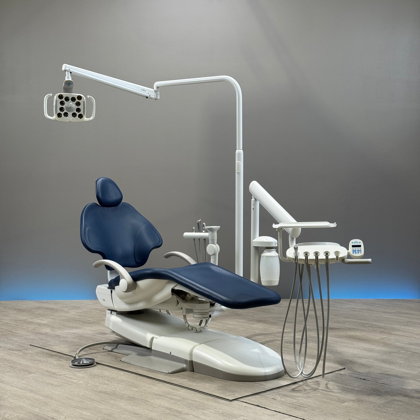 Ensemble chaise dentaire A‑dec 511R/332R