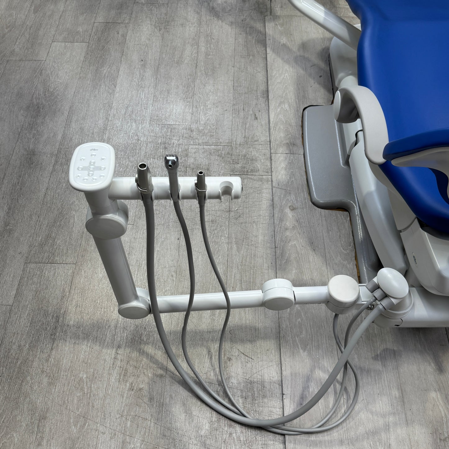 A‑dec 511R/532R Dental Chair Package