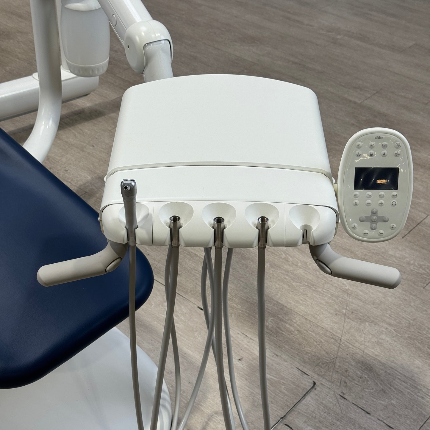Ensemble chaise dentaire A‑dec 511R/532R