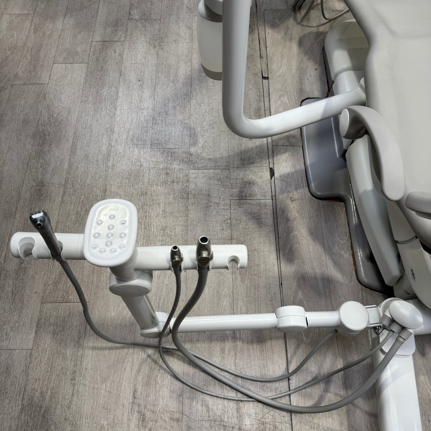 A‑dec 511R/532R Dental Chair Package