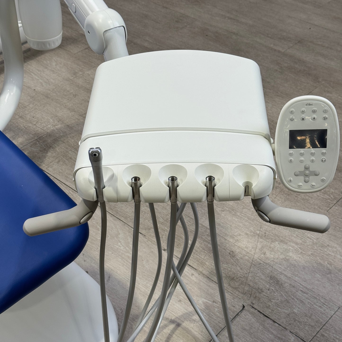 A‑dec 511R/532R Dental Chair Package