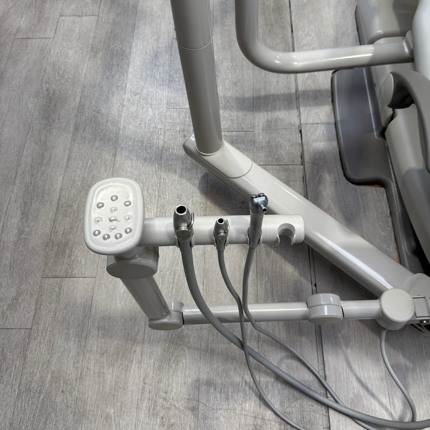 A‑dec 511R/532R Dental Chair Package