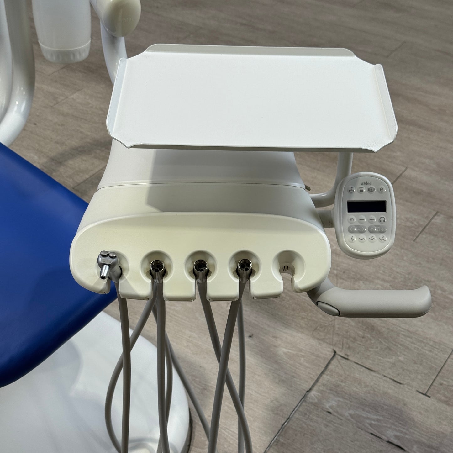 Ensemble chaise dentaire A‑dec 511R/332R