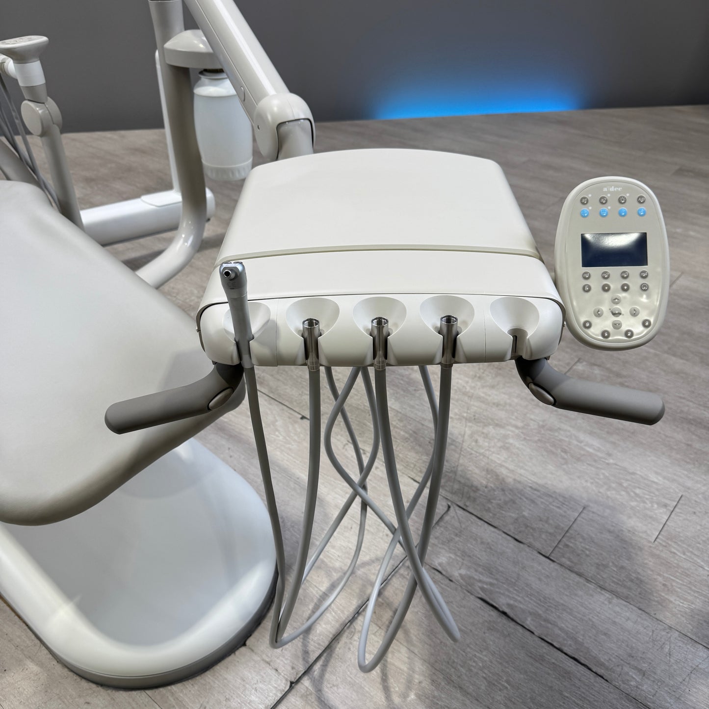 A‑dec 511R/532R Dental Chair Package