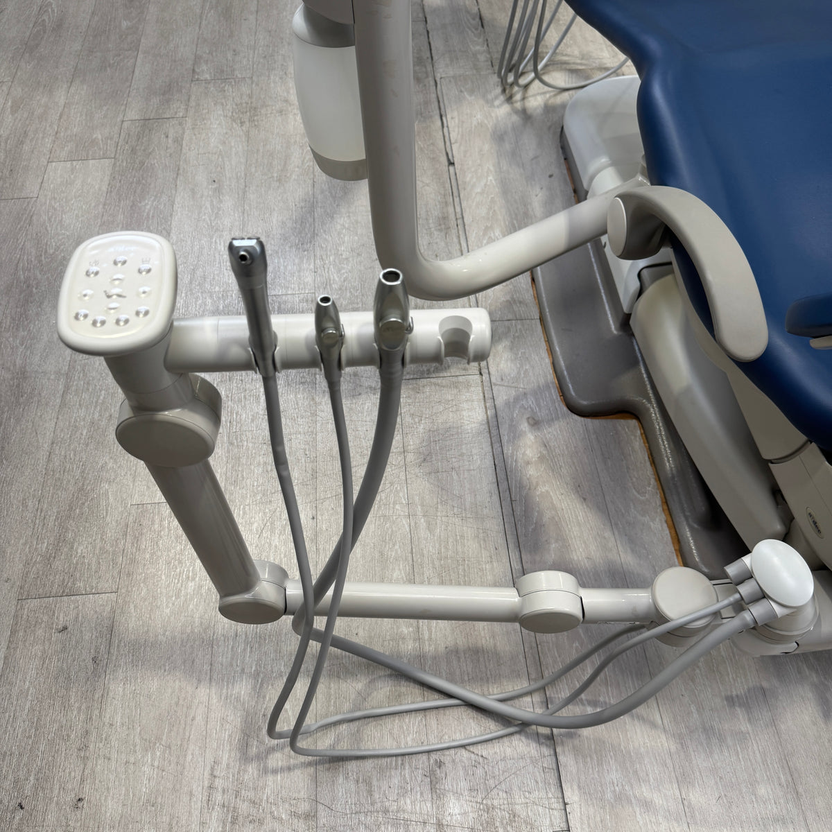 A‑dec 511R/532R Dental Chair Package
