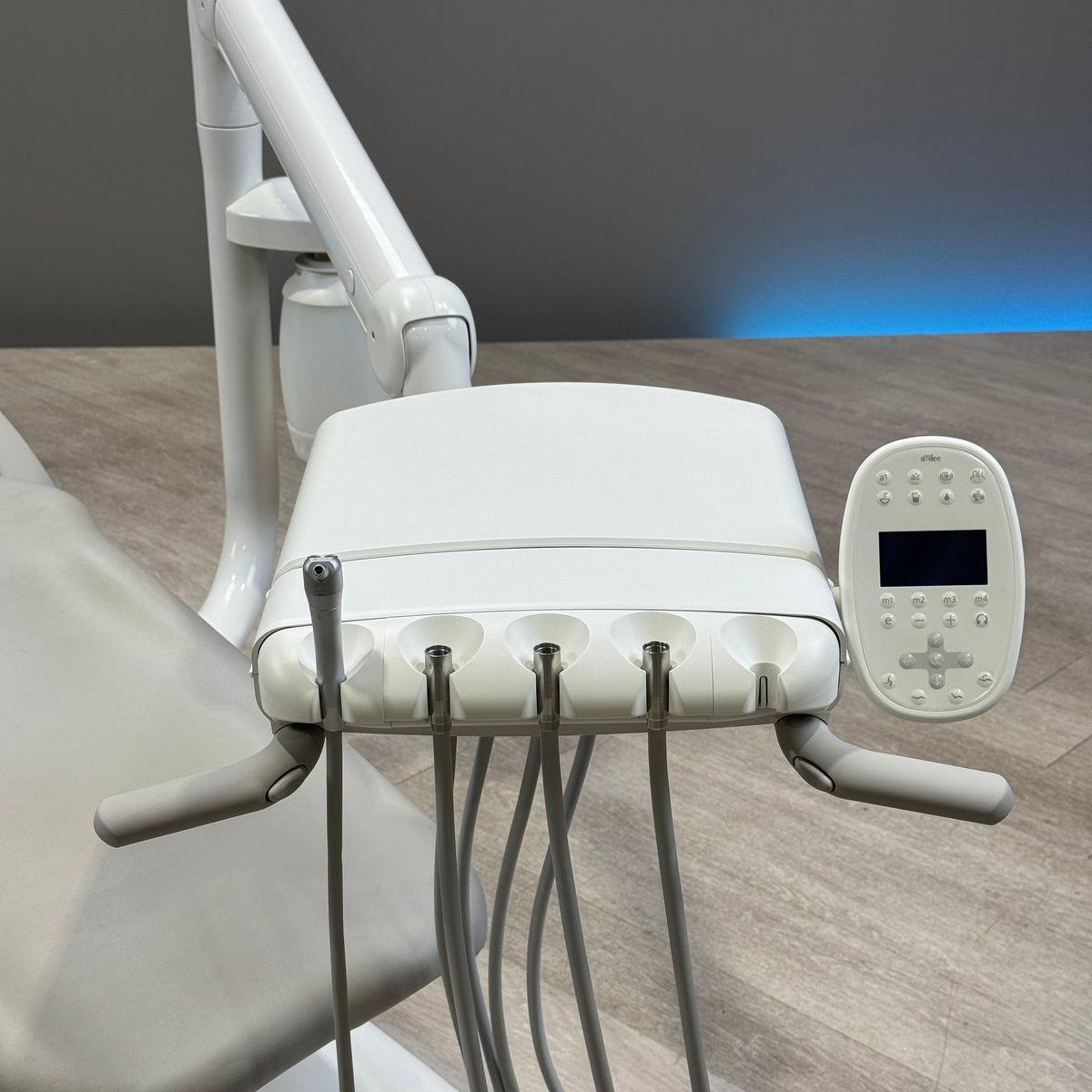 A‑dec 511R/532R Dental Chair Package