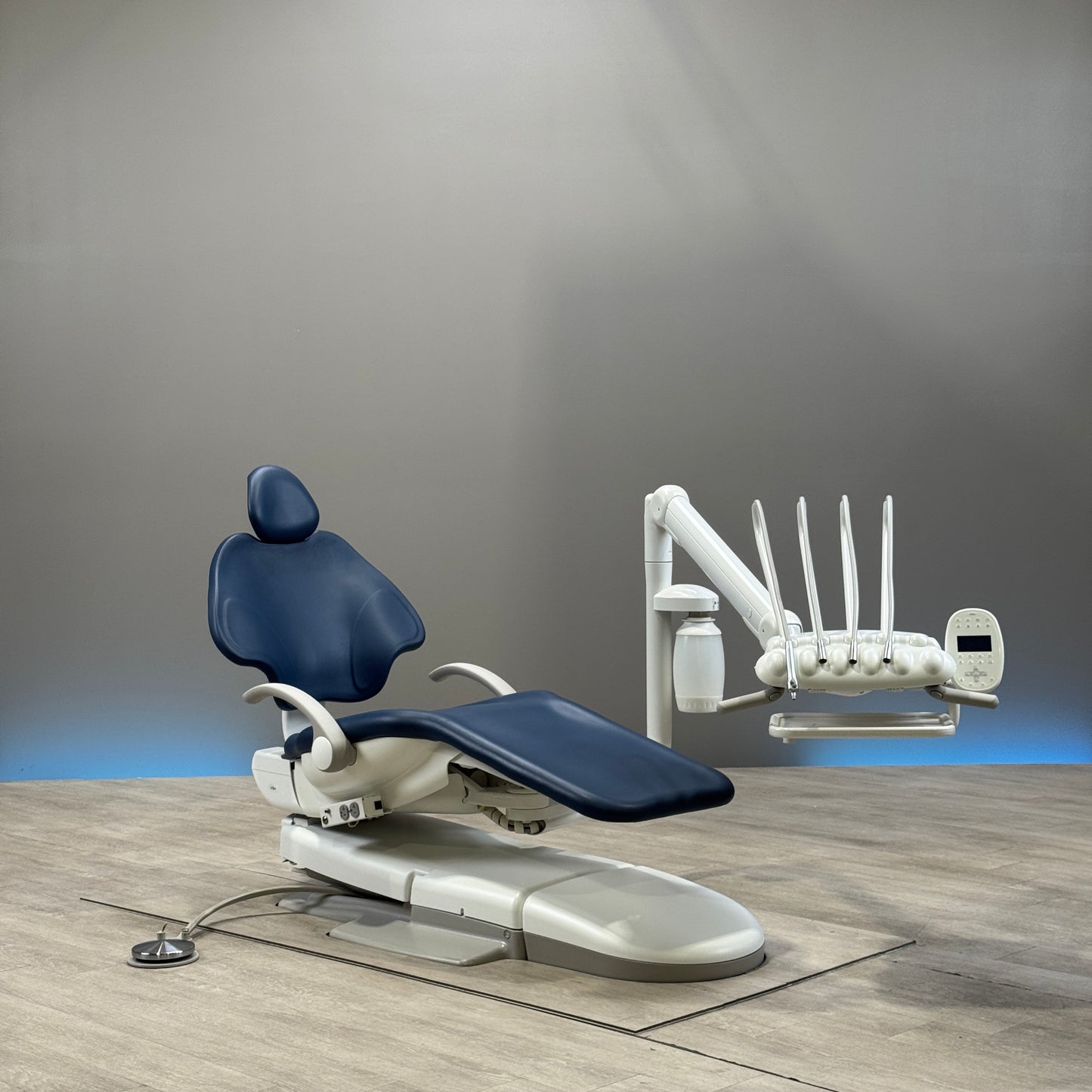 A‑dec 511R/533R Dental Chair Package
