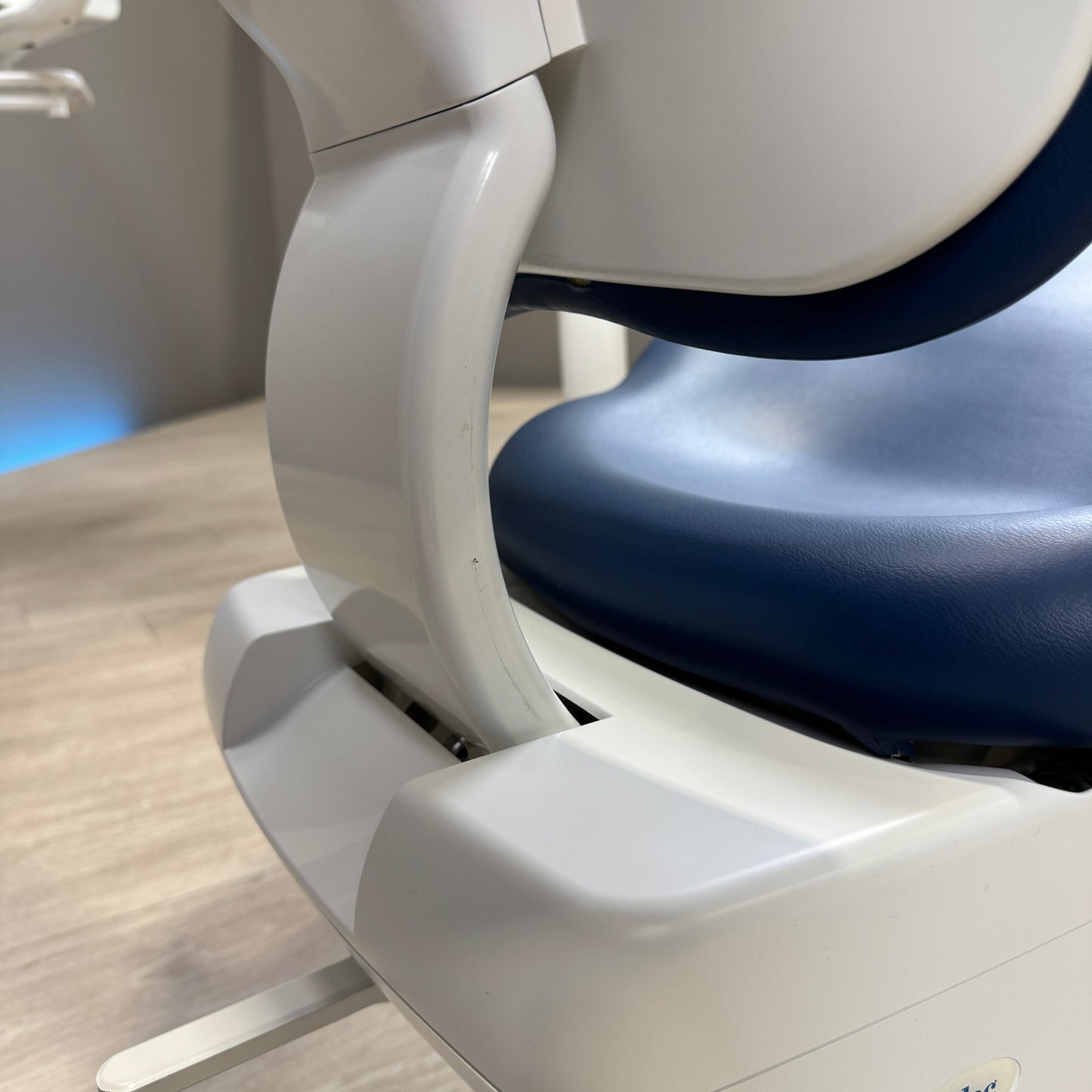 A‑dec 511R/533R Dental Chair Package
