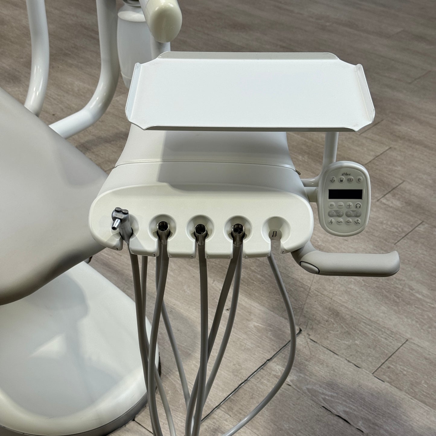 Ensemble chaise dentaire A‑dec 511R/332R