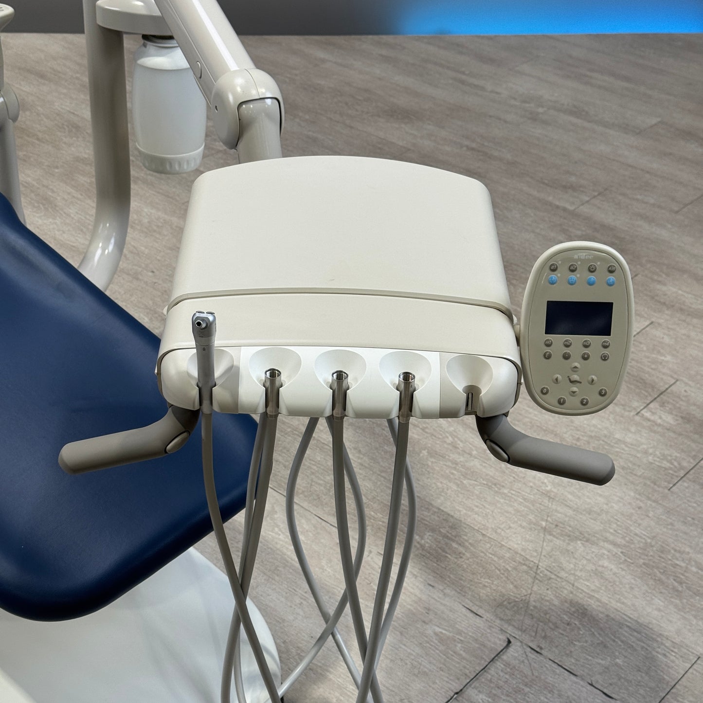 Ensemble chaise dentaire A‑dec 511R/532R