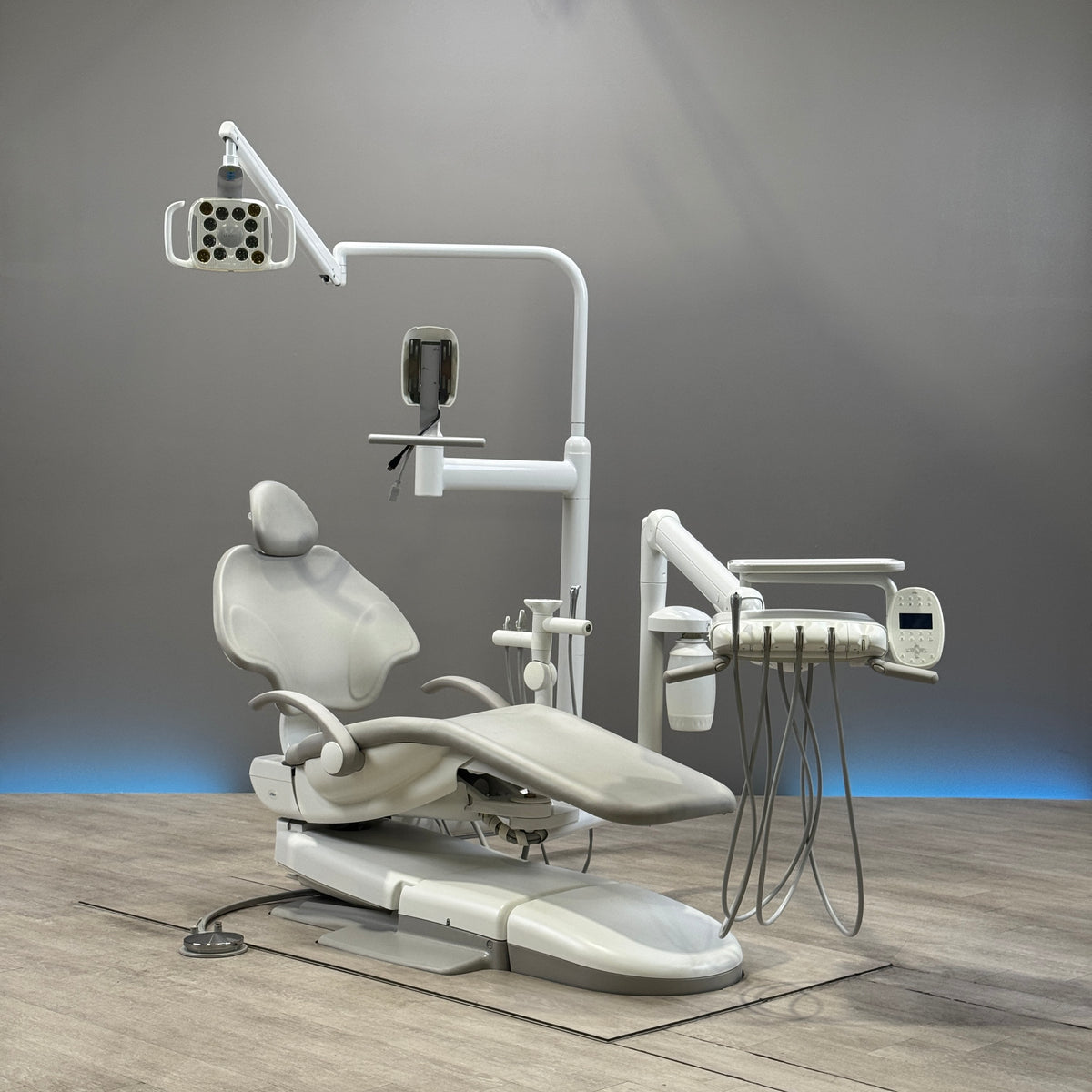 A‑dec 511R/532R Dental Chair Package