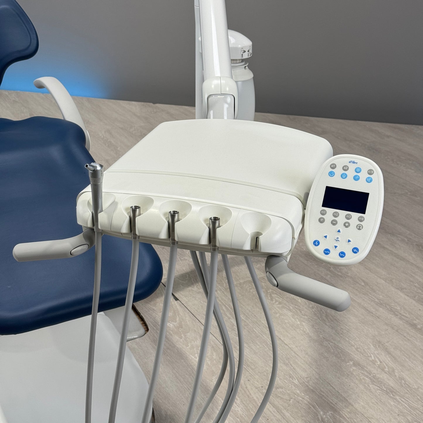 A‑dec 511R/532R Dental Chair Package