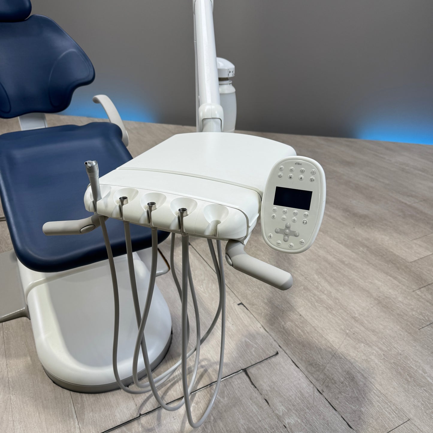 A‑dec 511R/532R Dental Chair Package