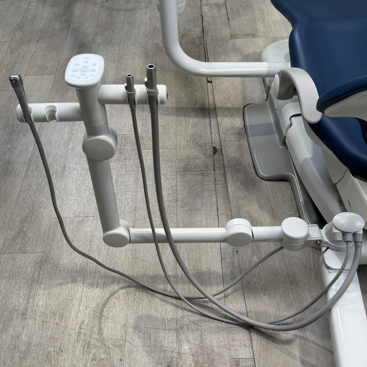 A‑dec 511R/532R Dental Chair Package