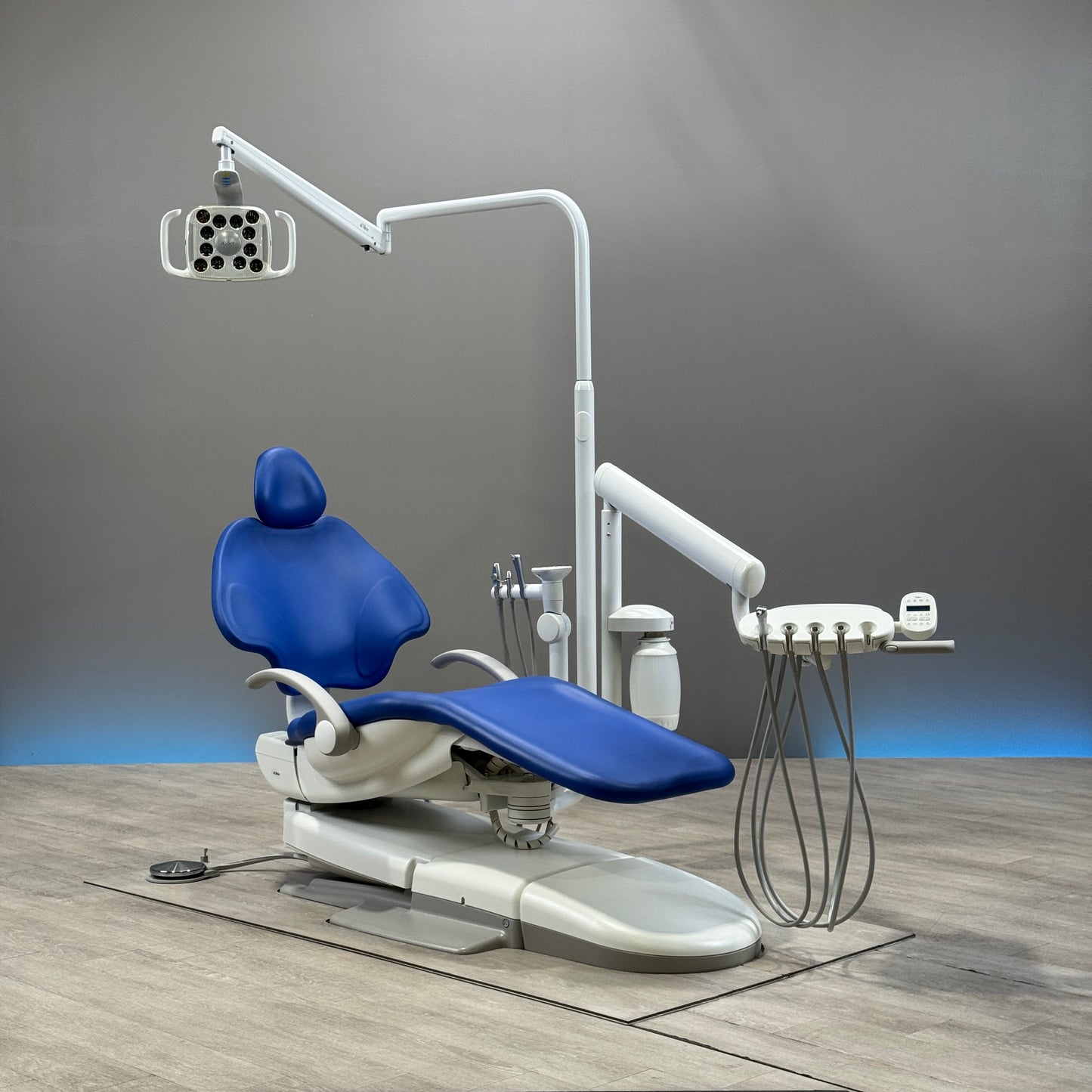 Ensemble chaise dentaire A‑dec 511R/332R