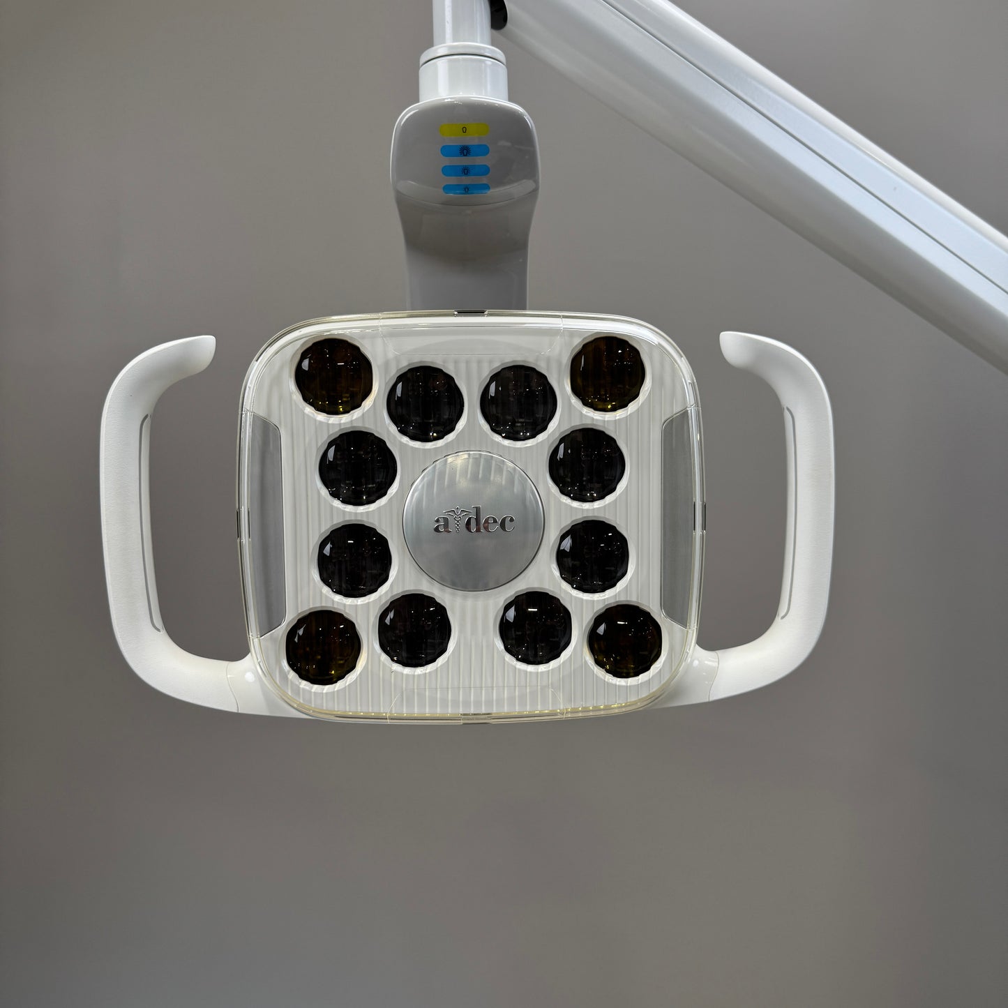 Ensemble chaise dentaire A‑dec 511R/332R