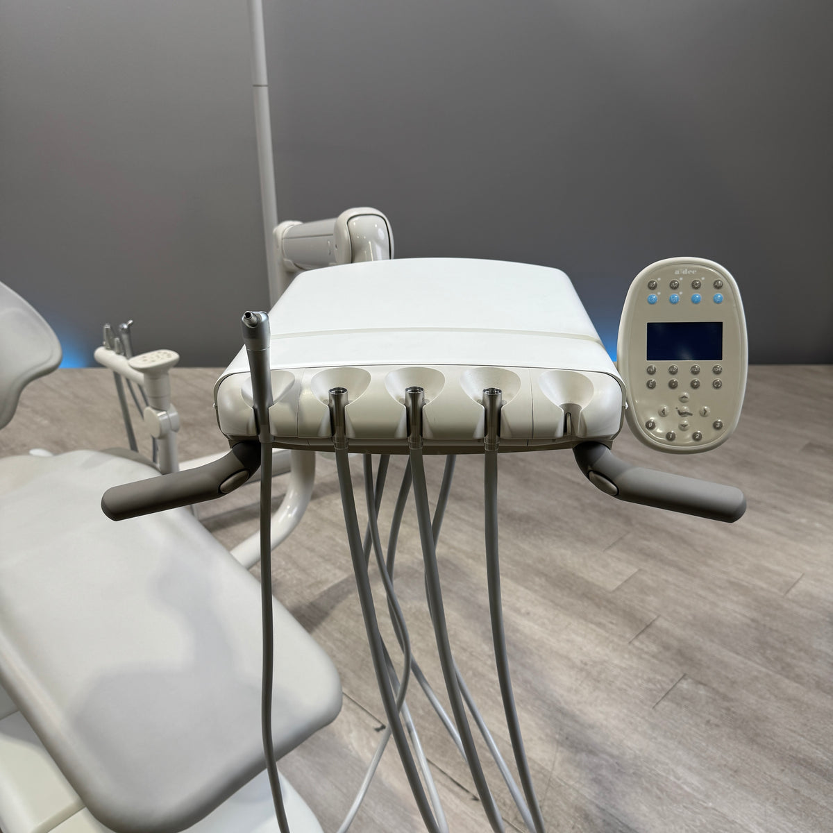 A‑dec 511R/532R Dental Chair Package