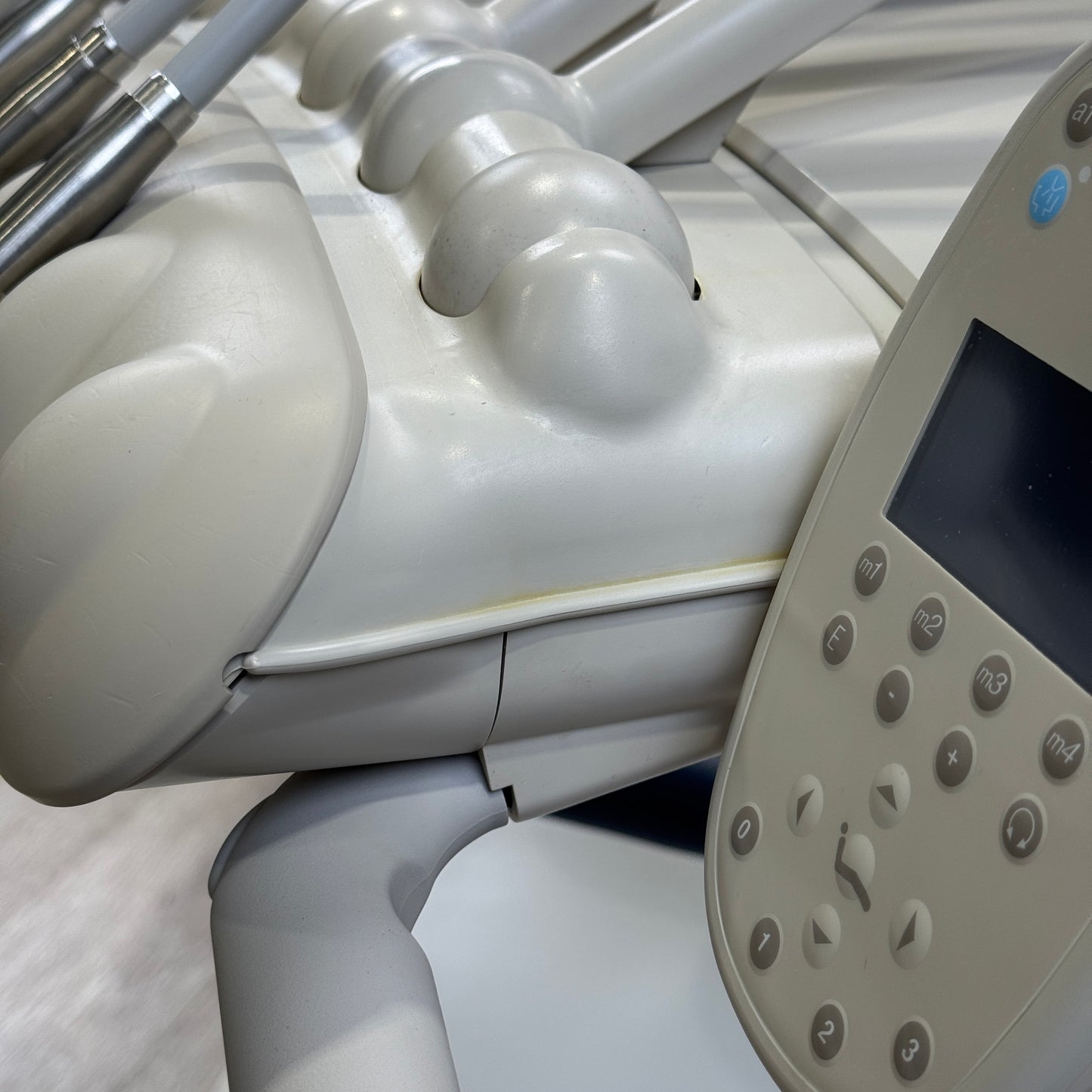 A‑dec 511R/533R Dental Chair Package