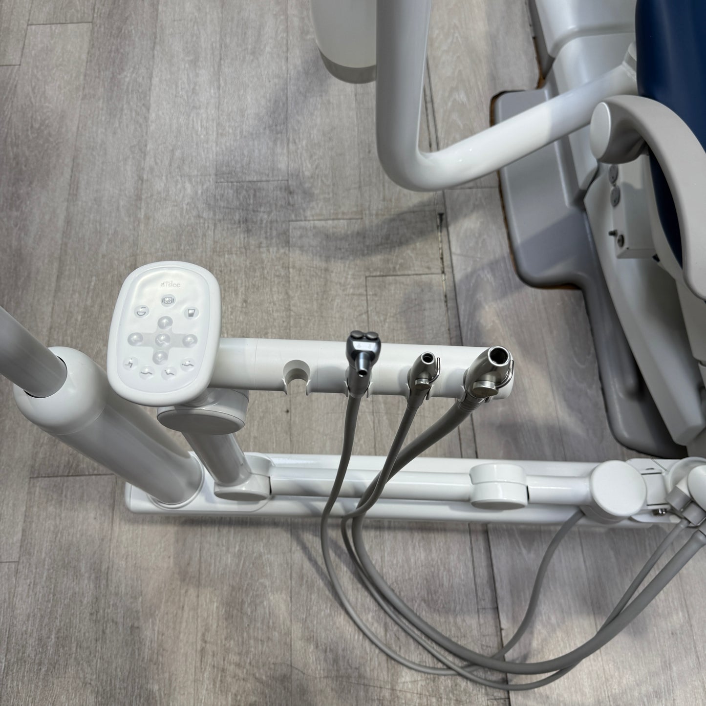 A‑dec 511R/532R Dental Chair Package