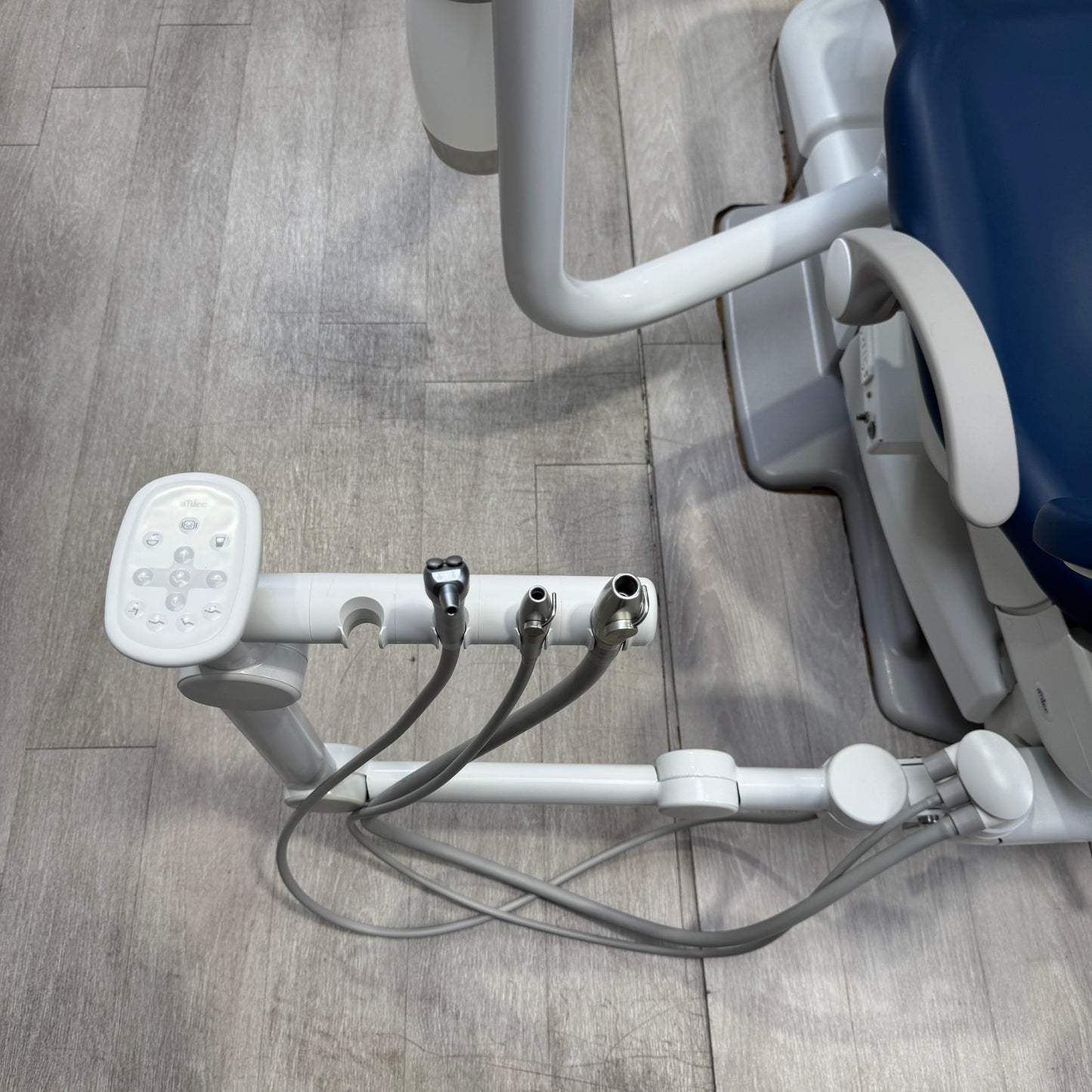 A‑dec 511R/532R Dental Chair Package