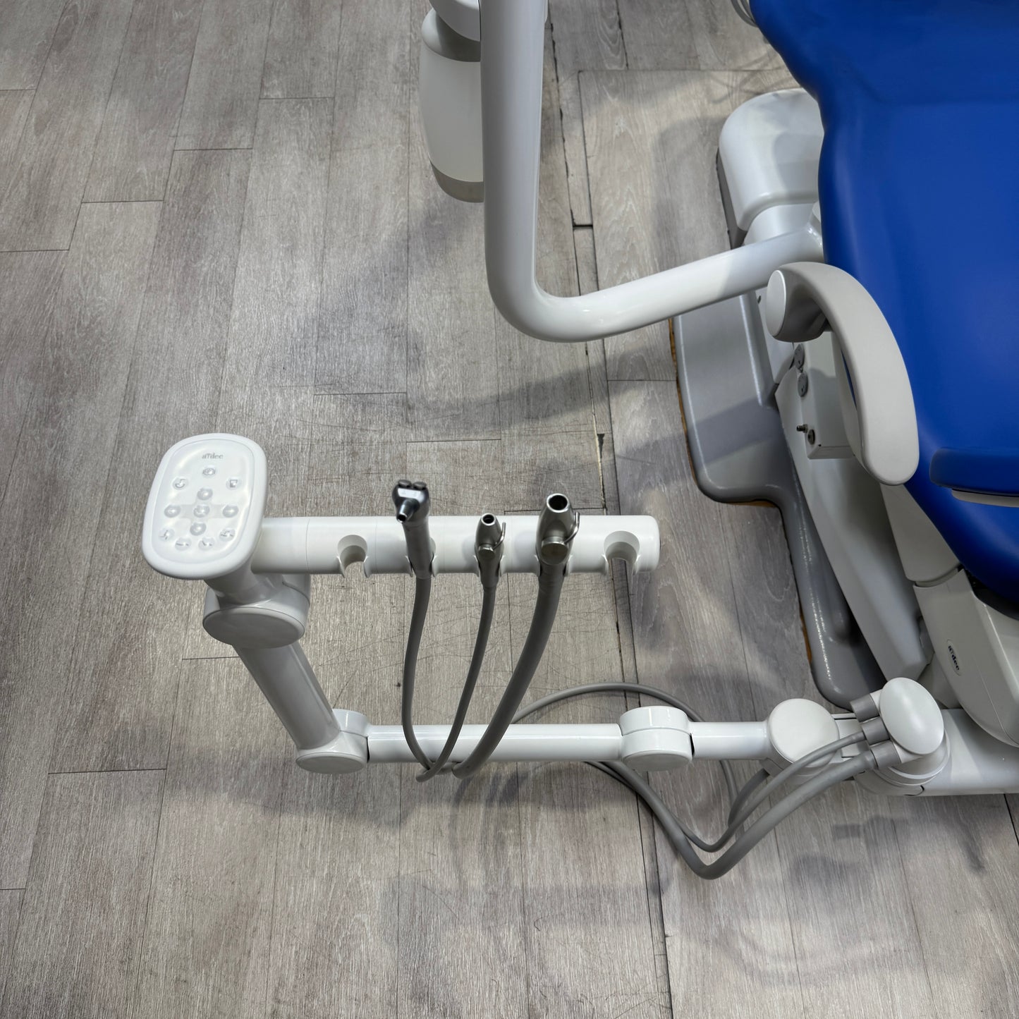 A‑dec 511R/532R Dental Chair Package