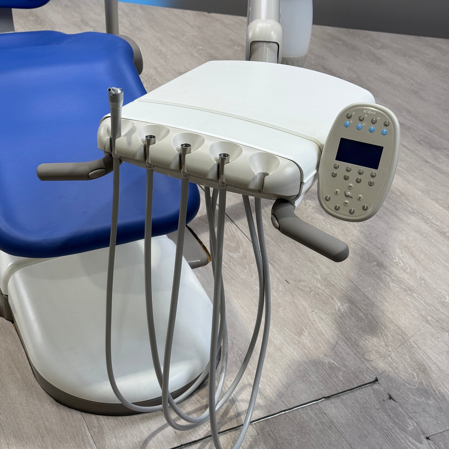 A‑dec 511R/532R Dental Chair Package
